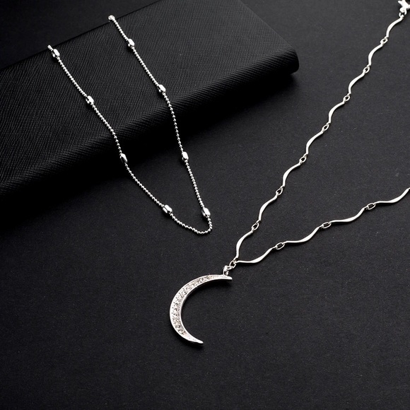 🏆ᕼOᔕT ᑭIᑕK🏆Trendy Moon Layered Choker - Picture 2 of 3